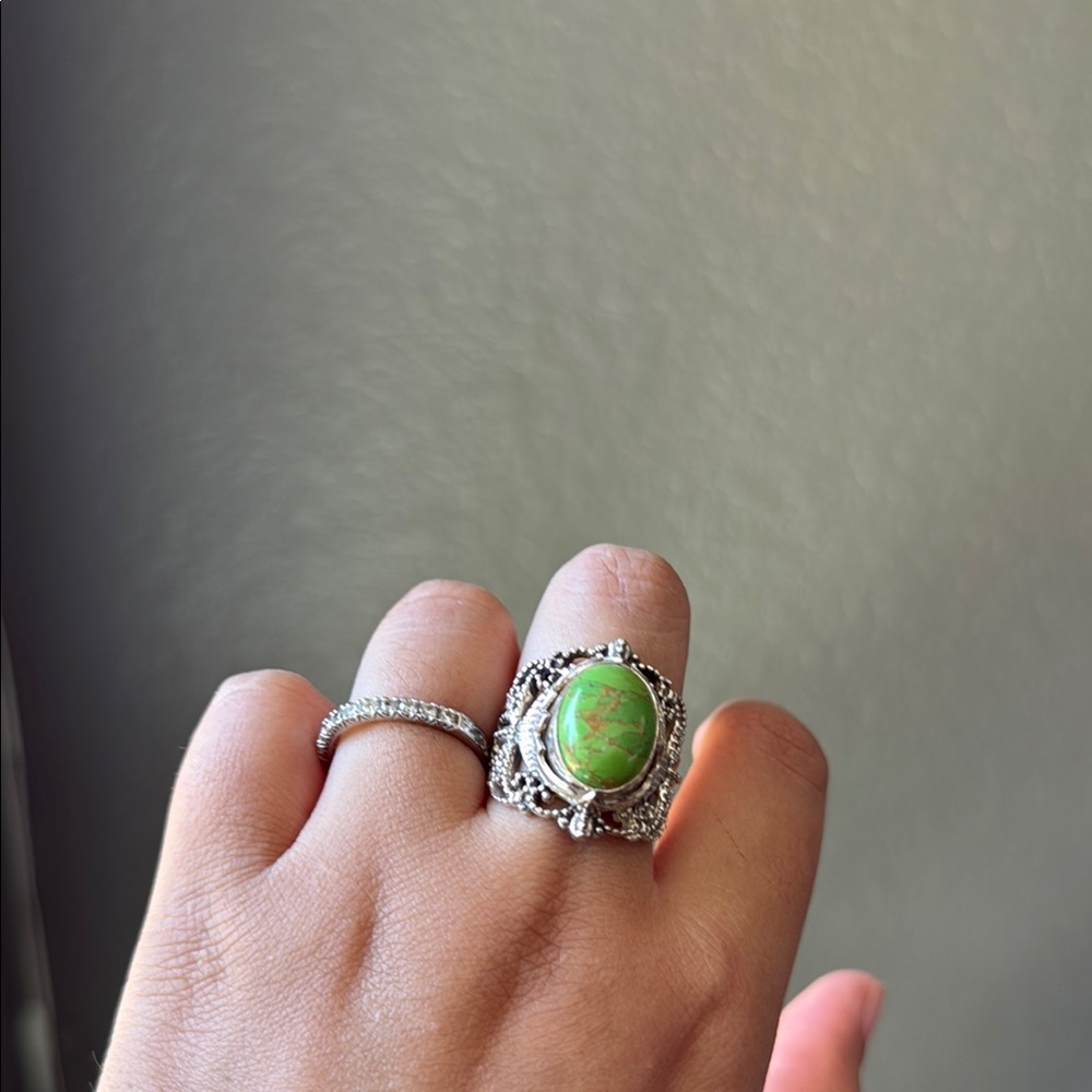 Elegant Green Gemstone Ring